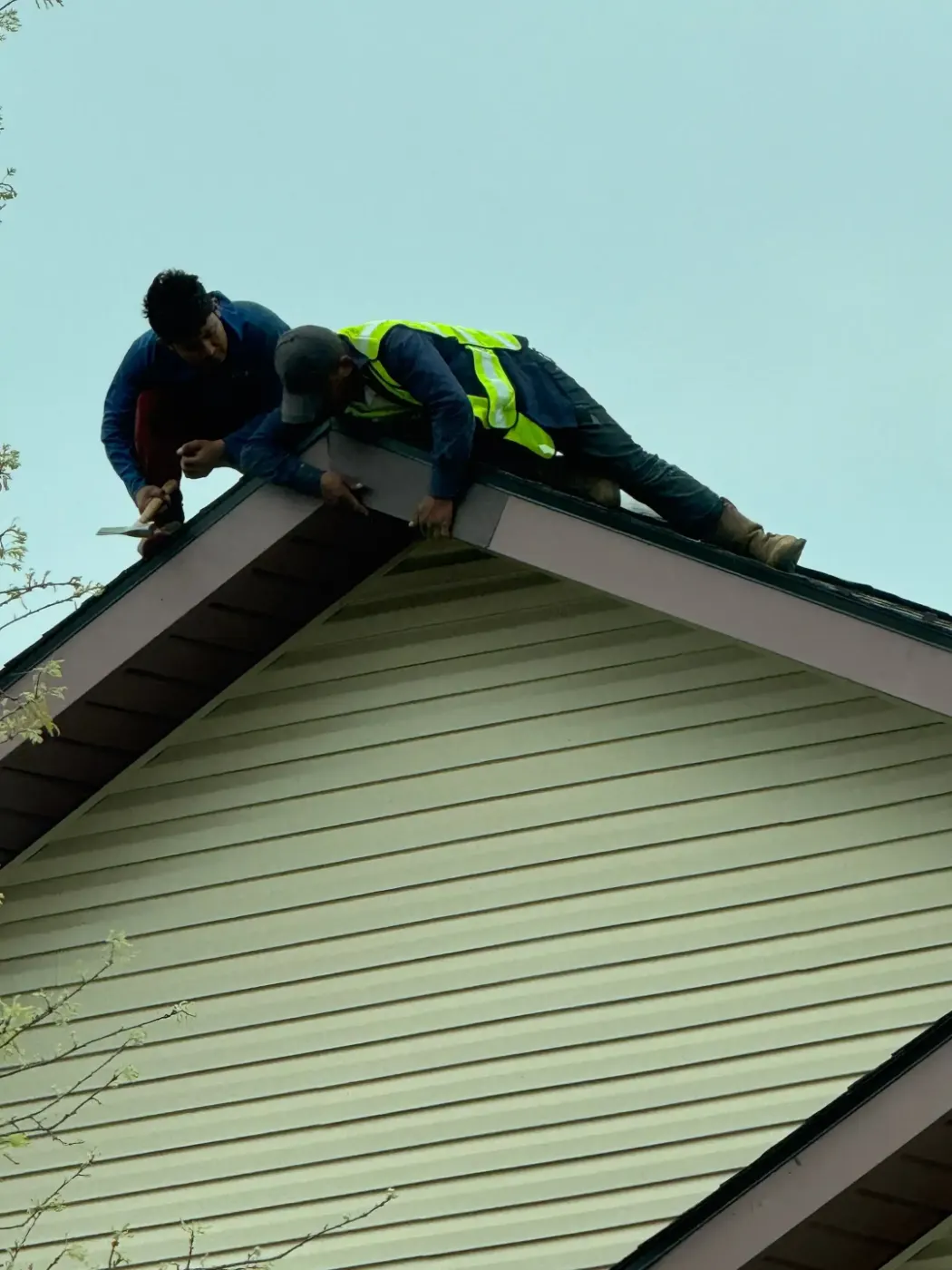 Manufacturer-certified roof installation in Sheridan
